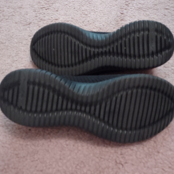 Skechers Memory Foam Shoes - Picture 6 of 11